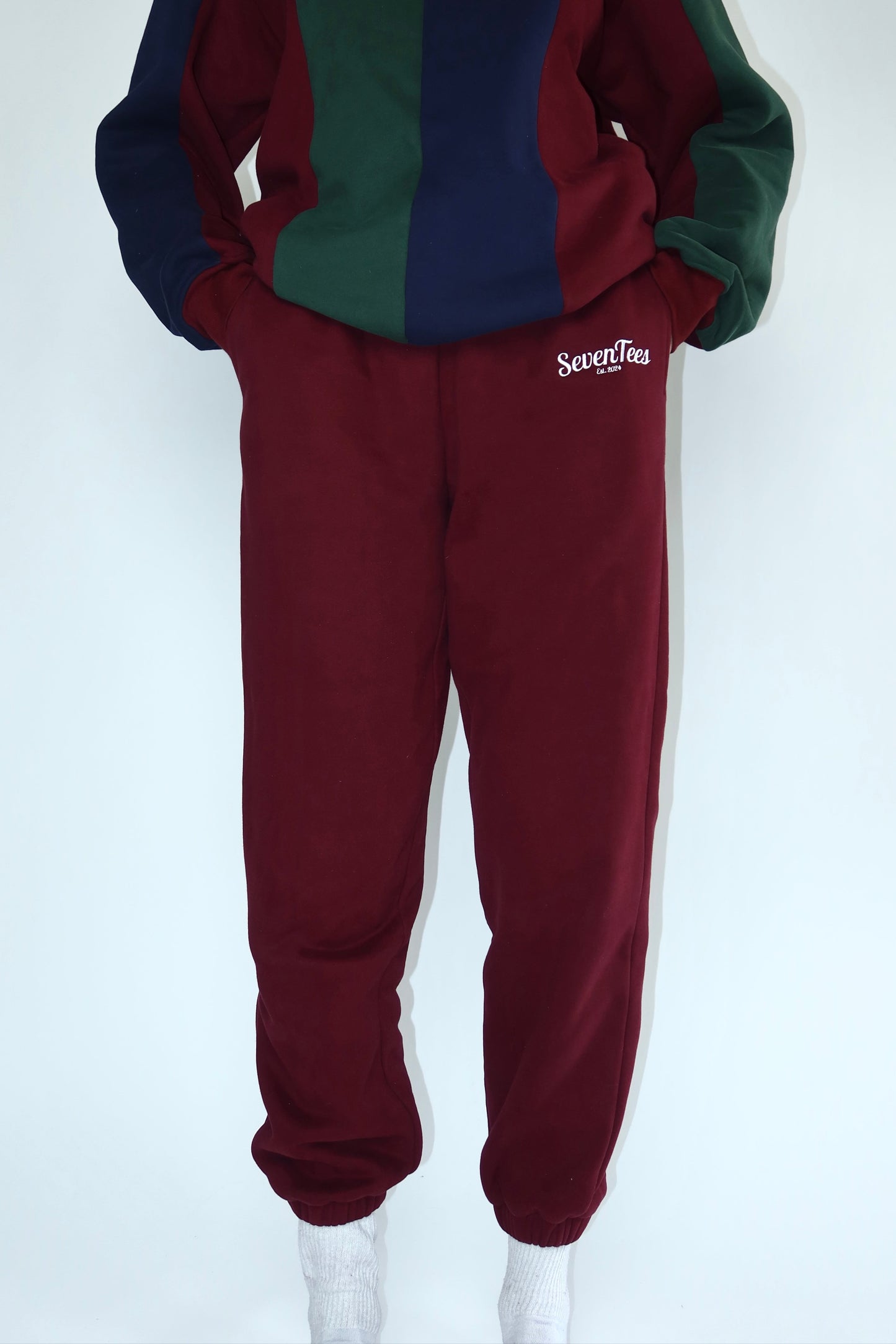 The 90's Sweatpant in Maroon